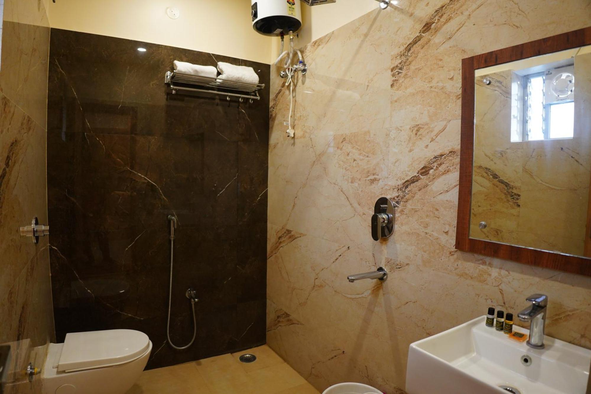 Hotel The Marutinandan Grand Deoghar Exterior foto